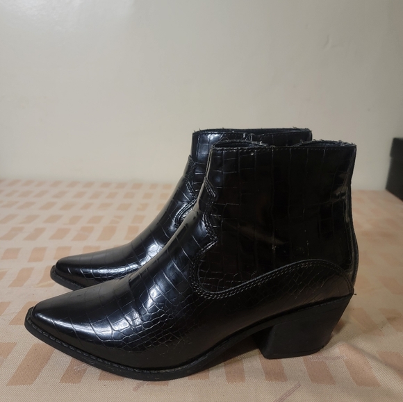 Snake Print Patent Leather Ankle Boots - Picture 5 of 8